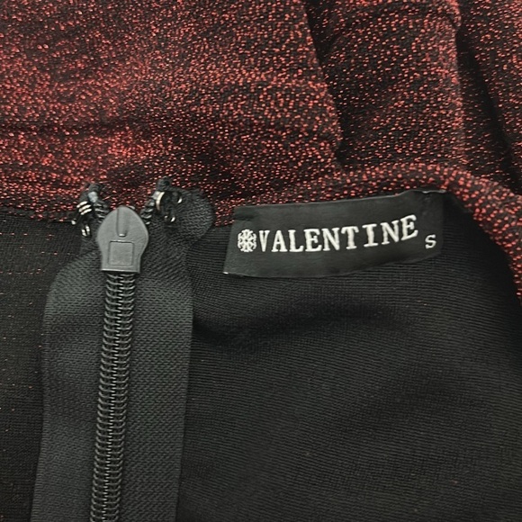 VALENTINE RED METALLIC COPPER JUMPSUIT. Size Med. Long sleeve. Wide Leg NWOT - Picture 9 of 10